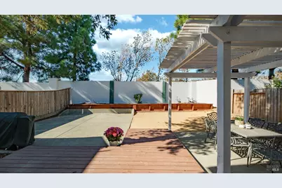 114 Birchwood Court, Suisun City, CA 94585 - Photo 30