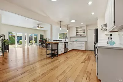 180 Barrio Way, Windsor, CA 95492 - Photo 10