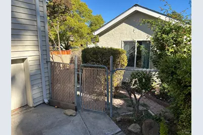 521 E G Street, Benicia, CA 94510 - Photo 10