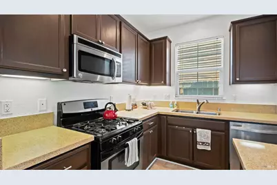 915 Liberty Drive, Suisun City, CA 94585 - Photo 12