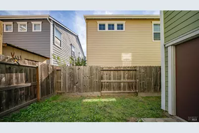 915 Liberty Drive, Suisun City, CA 94585 - Photo 38