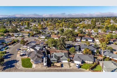 1605 Charlene Place, Santa Rosa, CA 95401 - Photo 2