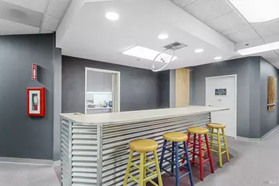 8911 Lakewood Drive, Windsor, CA 95492 - Photo 6