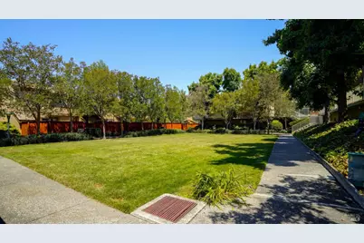 1558 Center Road #6, Novato, CA 94947 - Photo 22