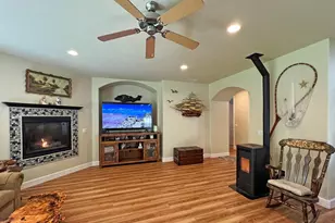 205 Haehl Creek Ct, Willits, CA 95490 - Photo 8