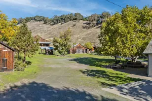 7420 Eastside Potter Valley Rd, Ukiah, CA 95482 - Photo 32