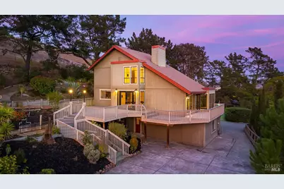 66 Martinez Court, Novato, CA 94945 - Photo 4