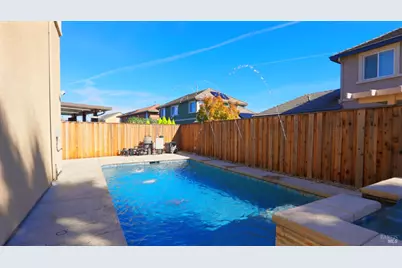 2042 Hamstead Court, Vacaville, CA 95687 - Photo 10