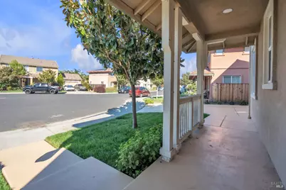 2042 Hamstead Court, Vacaville, CA 95687 - Photo 8