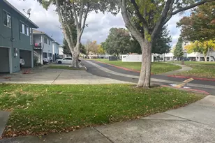 1040 Mohr Ln, Concord, CA 94518 - Photo 14