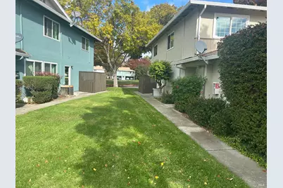 1040 Mohr Lane #C, Concord, CA 94518 - Photo 2
