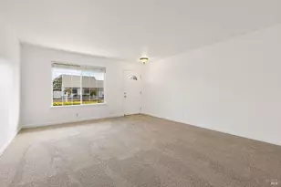 570 Berkeley Way, Fairfield, CA 94533 - Photo 8