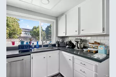 4406 Hedge Court, Rohnert Park, CA 94928 - Photo 24