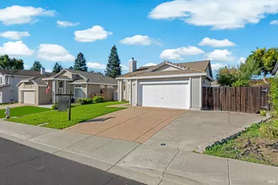 106 Genoa Court, Vacaville, CA 95688 - Photo 2