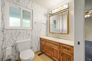 202 Olympic Cir, Vacaville, CA 95687 - Photo 10