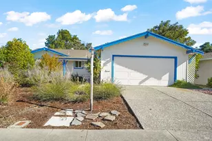 202 Olympic Cir, Vacaville, CA 95687 - Photo 2