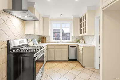 605 Baker Street, Petaluma, CA 94952 - Photo 16