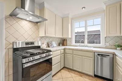 605 Baker Street, Petaluma, CA 94952 - Photo 6