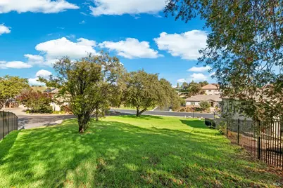 2036 Zinfandel Court, Vacaville, CA 95688 - Photo 10