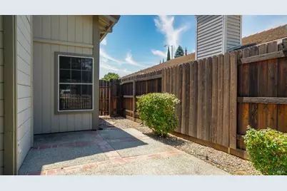 309 Regency Circle, Vacaville, CA 95687 - Photo 36