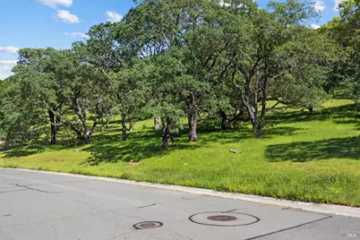 738 Bridle Ridge Court, Fairfield, CA 94534 - Photo 10