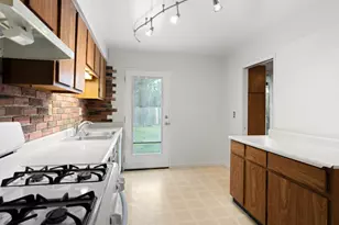 1047 E Tennessee Ct, Fairfield, CA 94533 - Photo 10