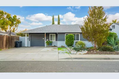 1047 E Tennessee Court, Fairfield, CA 94533 - Photo 2