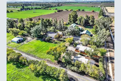 7707 Serpa Lane, Dixon, CA 95620 - Photo 2