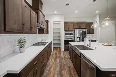 6006 Peacock Court, Vacaville, CA 95688 - Photo 12