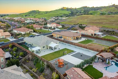 6006 Peacock Court, Vacaville, CA 95688 - Photo 64