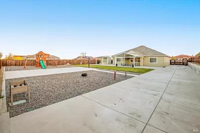 6006 Peacock Court, Vacaville, CA 95688 - Photo 54