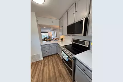 105 Elbridge Avenue #E, Cloverdale, CA 95425 - Photo 10