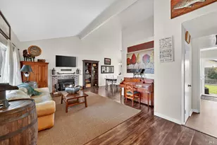 1020 Catalpa Way, Petaluma, CA 94954 - Photo 4