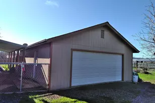 2851 Pamela Ln, Clearlake, CA 95422 - Photo 2