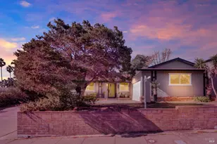 221 Parkview Terrace, Vallejo, CA 94589 - Photo 2