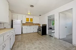 340 16th St, Lakeport, CA 95453 - Photo 6