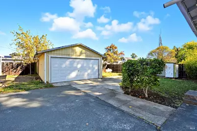 340 16th Street, Lakeport, CA 95453 - Photo 2