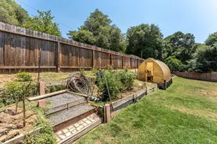 1725 E Madrone Dr, Ukiah, CA 95482 - Photo 30