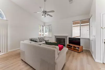 352 Stamper Circle, Suisun City, CA 94585 - Photo 6