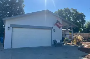 540 Glenside Dr, Dixon, CA 95620 - Photo 2