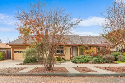 805 Montrose Court, Santa Rosa, CA 95409 - Photo 2