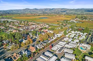 84 Hacienda Dr, Napa, CA 94558 - Photo 2