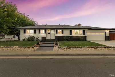 2001 Willow Drive, Petaluma, CA 94954 - Photo 2