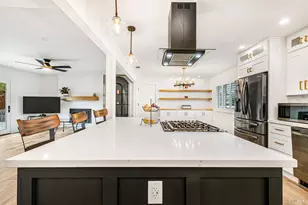 2001 Willow Dr, Petaluma, CA 94954 - Photo 6