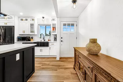 2001 Willow Drive, Petaluma, CA 94954 - Photo 4