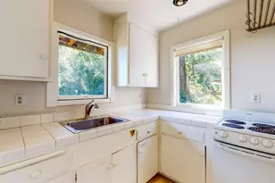 295 Scenic Rd, Fairfax, CA 94930 - Photo 14