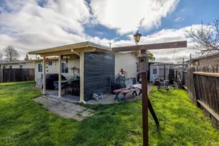 828 Laguna St, Napa, CA 94558 - Photo 32