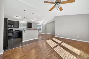 104 Leisure Park Cir, Santa Rosa, CA 95401 - Photo 12