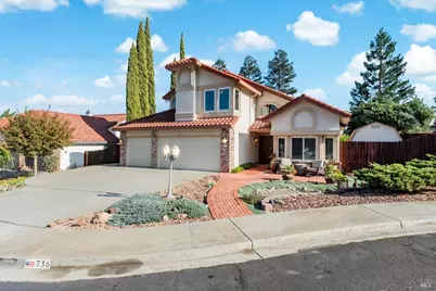 736 Dellwood Court, Vacaville, CA 95688 - Photo 4