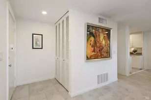 98 Surrey Ln, San Rafael, CA 94903 - Photo 6